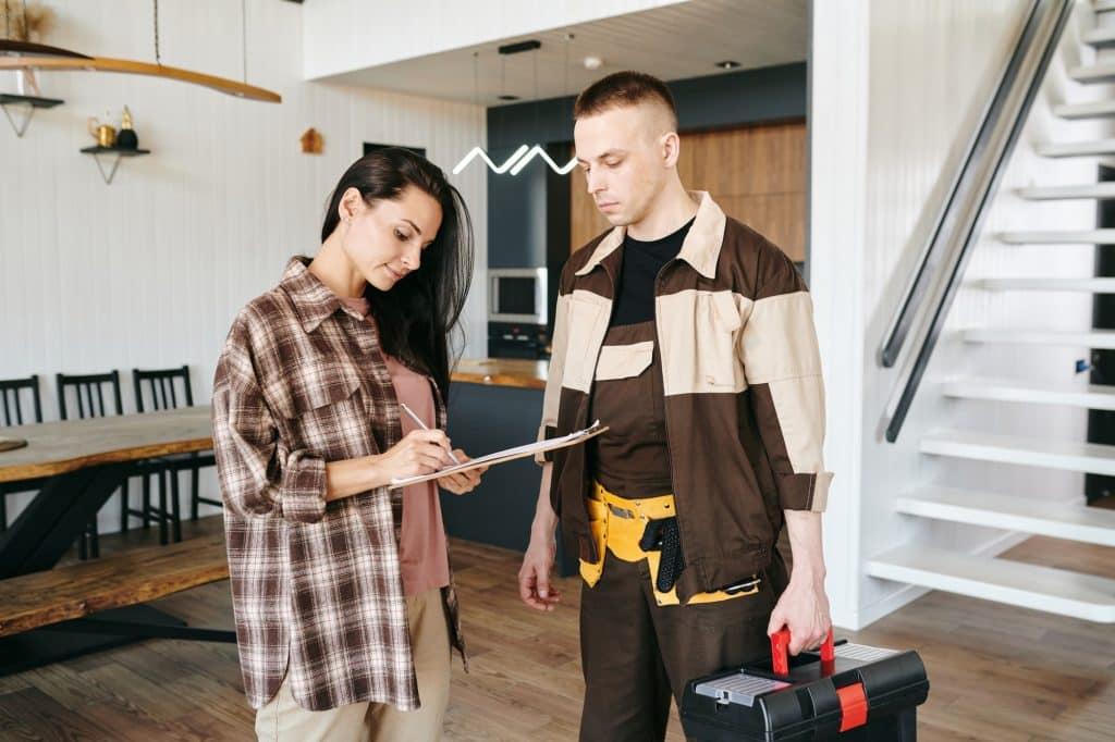 Zu unseren Leistungen zählen Schlüssel nachmachen, Autoschlüssel erneuern, Schlüsselnotdienst, Näh-Arbeiten, Schuhreparatur und Goldankauf in Frankenthal.